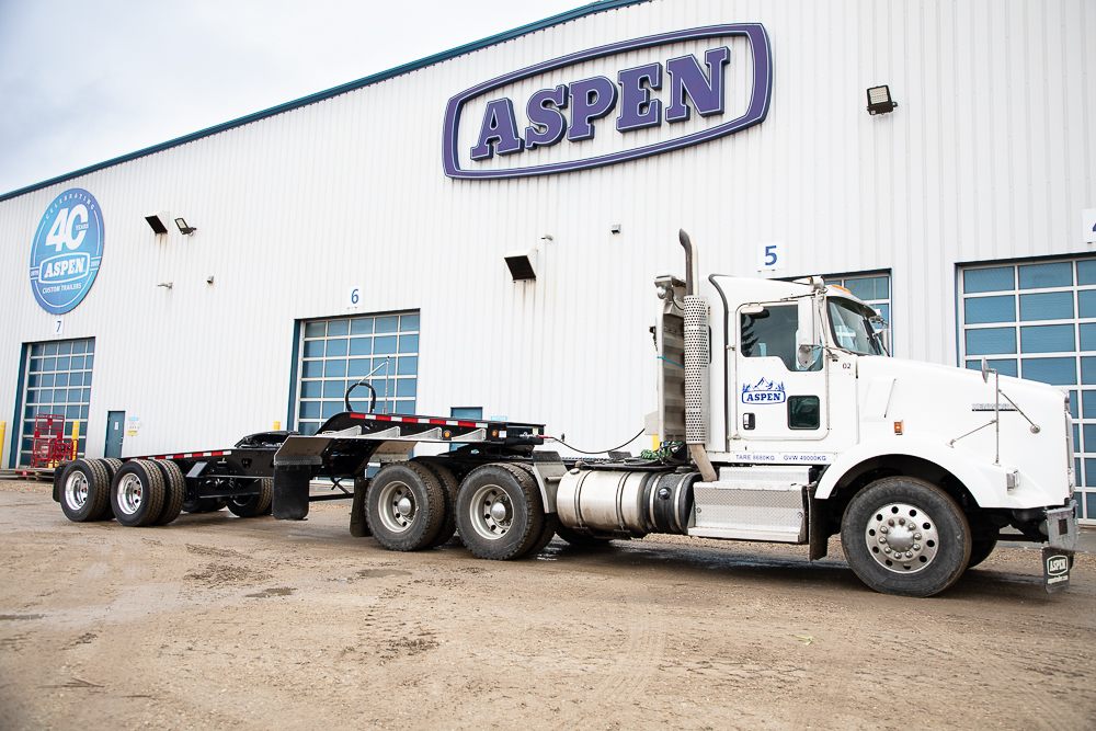 40 TON TANDEM AXLE JEEP - image 2 of 2