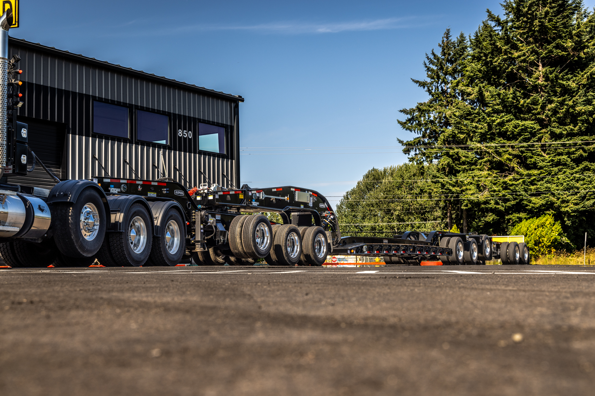 75 Ton Triaxle Lowbed - image 4 of 5