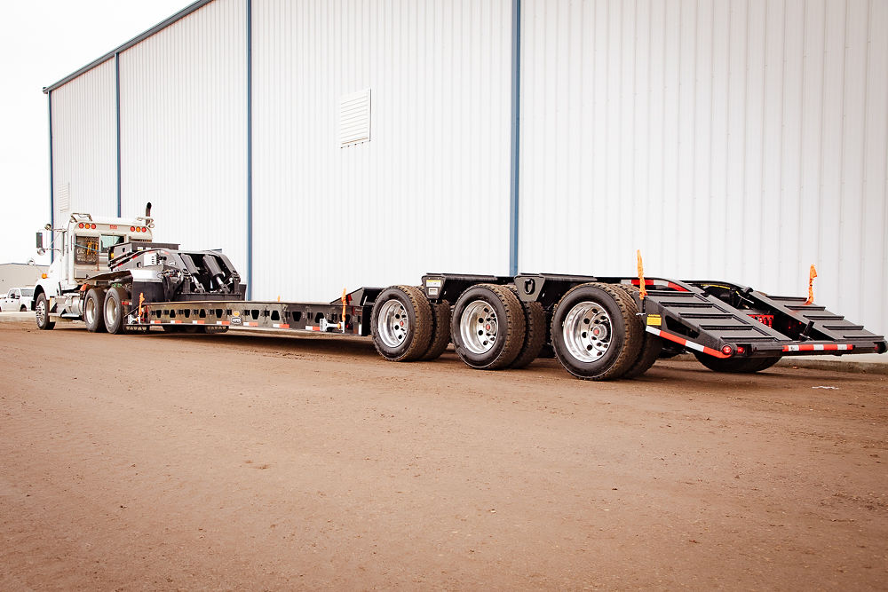 55 Ton Triaxle Hydraulic Gooseneck MUSTANG 55 Ton Triaxle Hydraulic Gooseneck MUSTANG - image 2 of 5